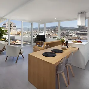 https://inmalaga-penthouse-atarazanas.es-andalucia.com